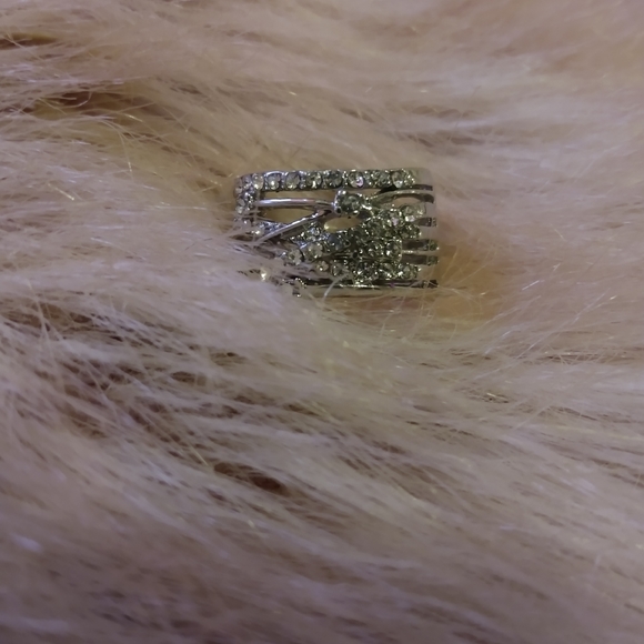 Ring - Picture 1 of 3